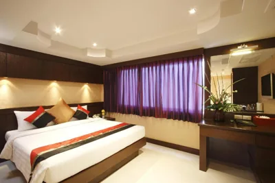 Habitación doble estándar o con 2 camas individuales — Rayaburi Hotel, Patong